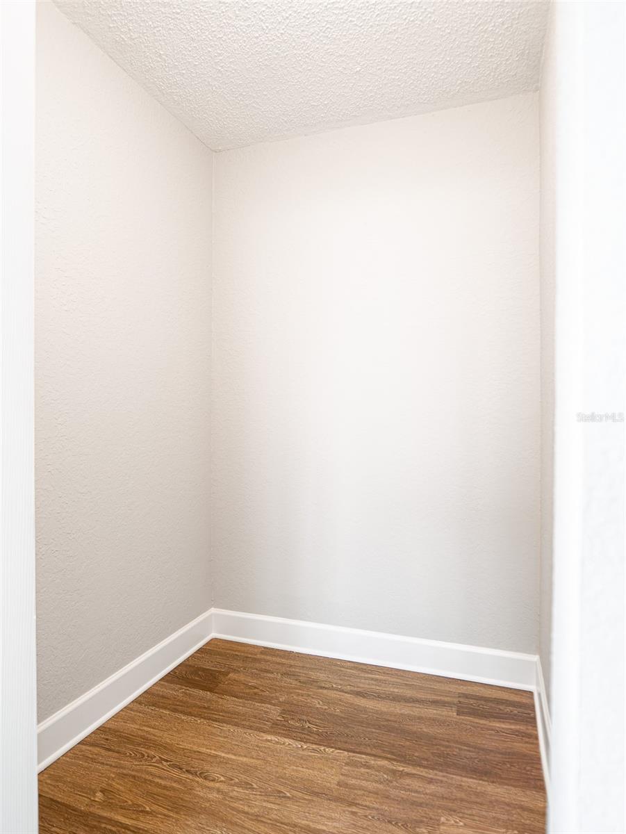 2512 Woodgate Blvd #107 Property Photo 22