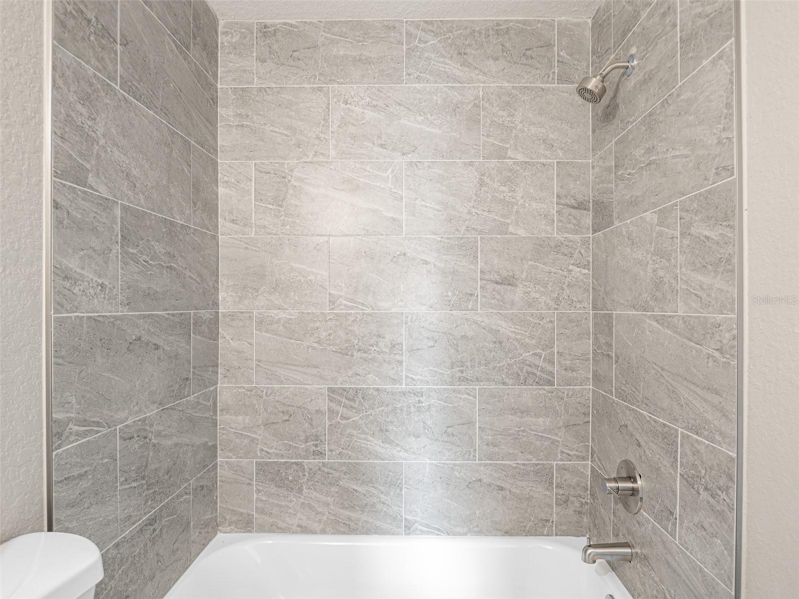 2512 Woodgate Blvd #107 Property Photo 24