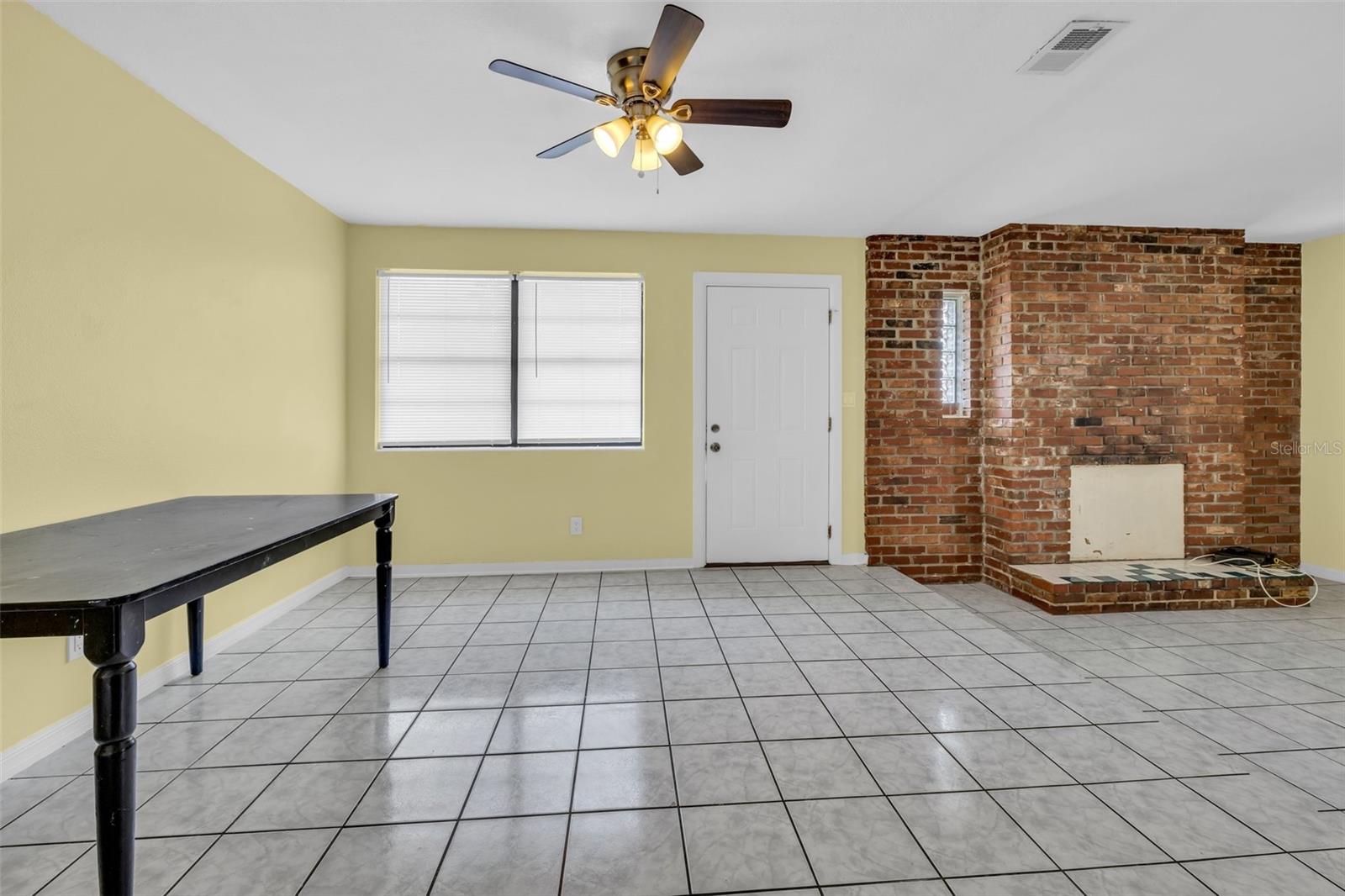 1031 Cadillac Dr Property Photo 4