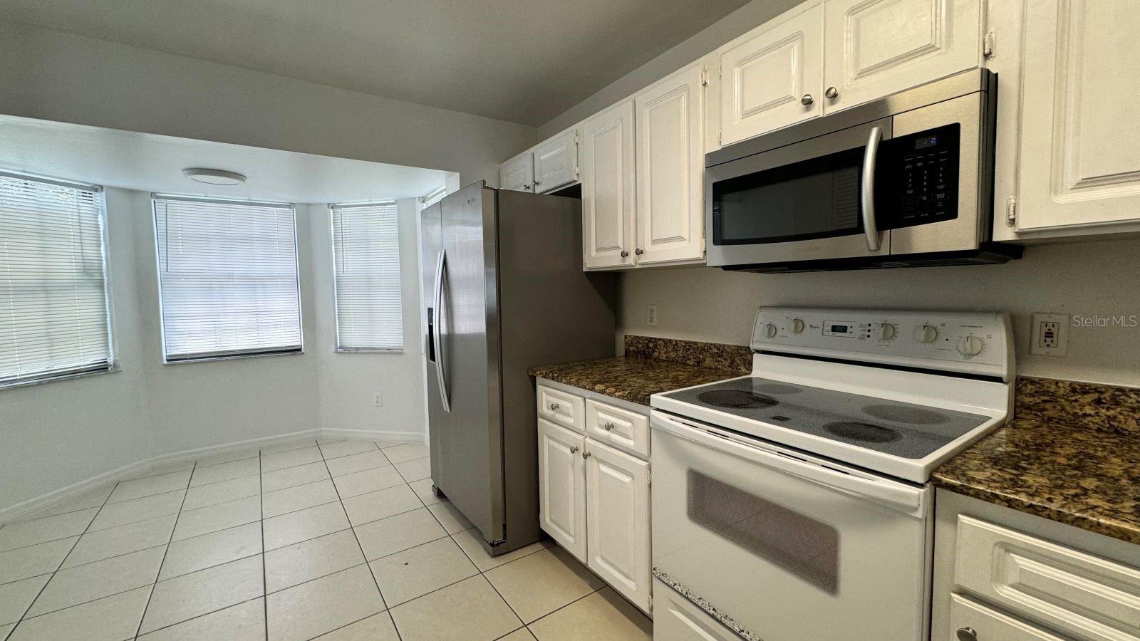 4841 Jamaica Ln Property Photo 3