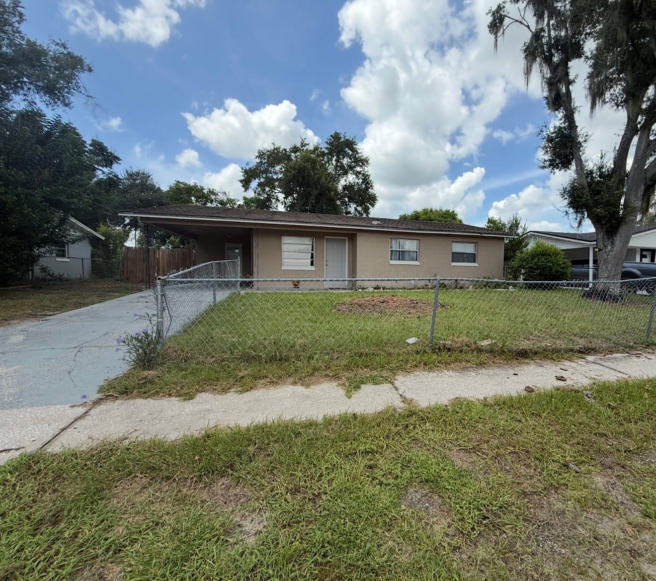 601 Clayton Cir Property Photo 1