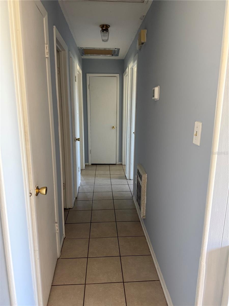 601 Clayton Cir Property Photo 12