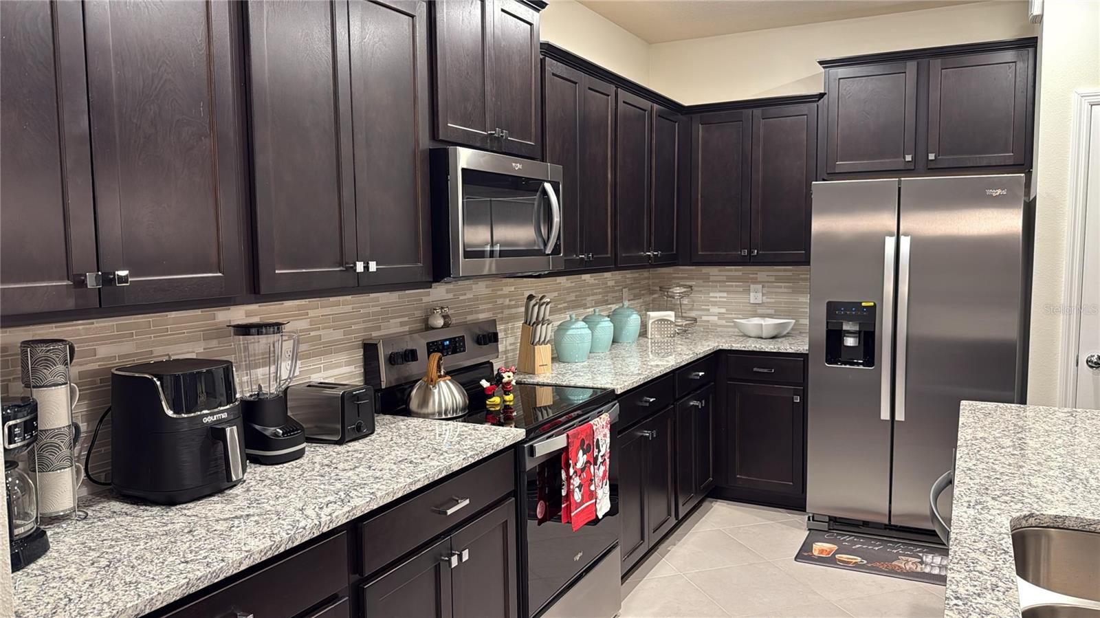 1287 Blue Paradise Way Property Photo 8