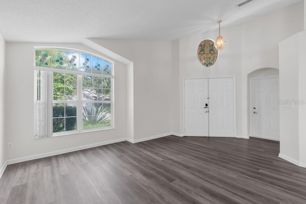 15746 Autumn Glen Ave Property Photo 10