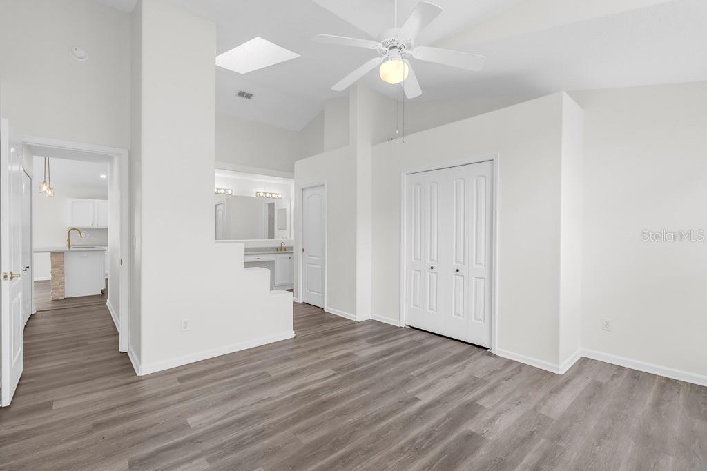 15746 Autumn Glen Ave Property Photo 17