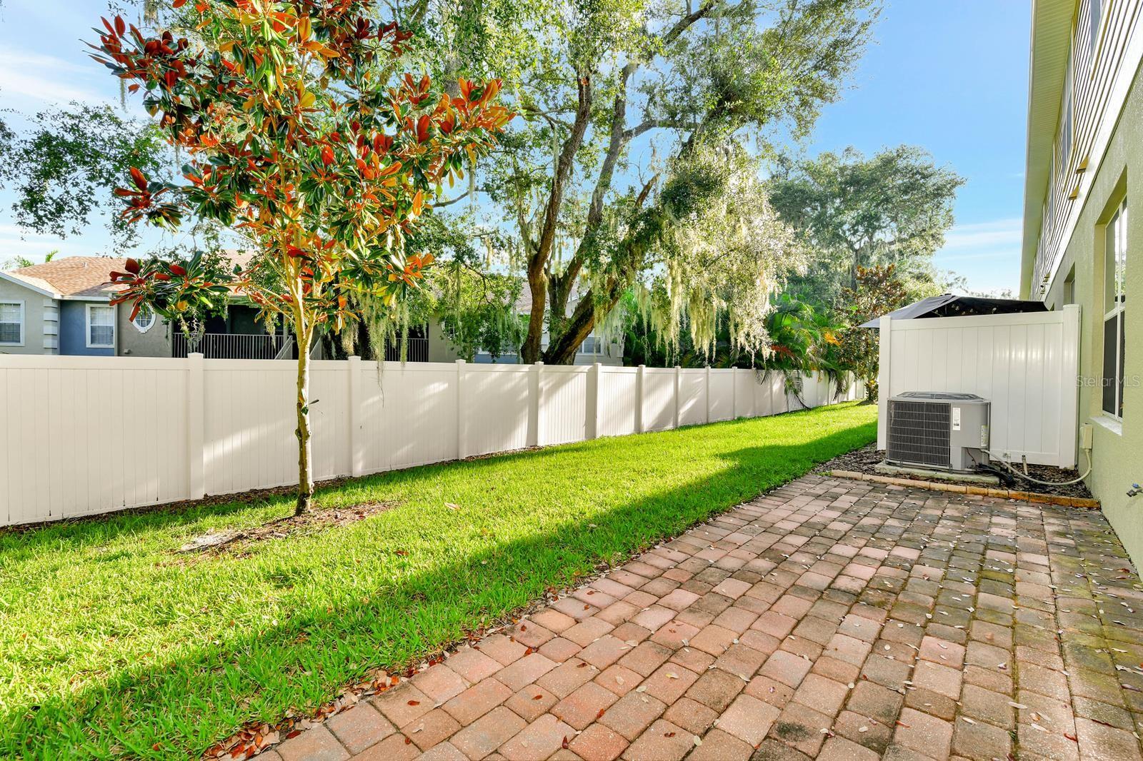4824 Poolside Dr Property Photo 18