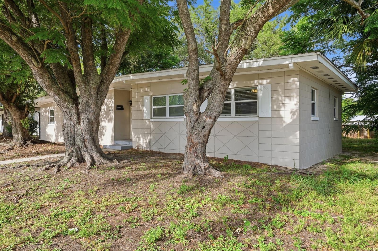 2213 N Hiawassee Rd Property Photo 2