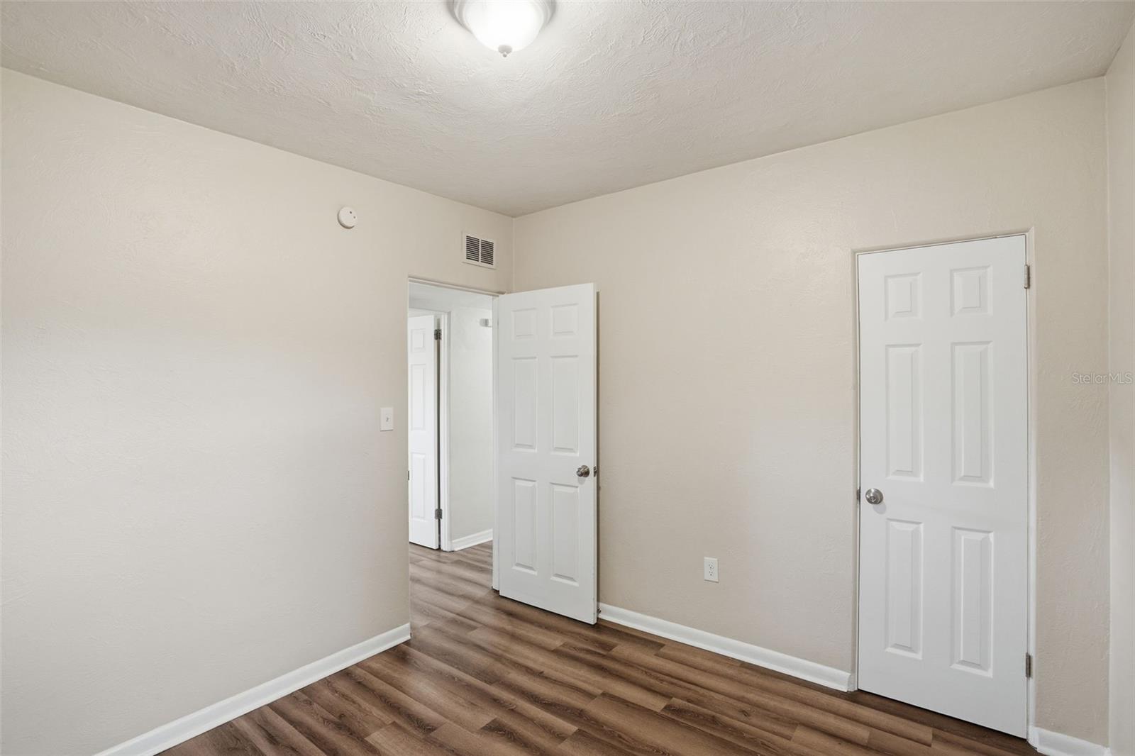 2213 N Hiawassee Rd Property Photo 20