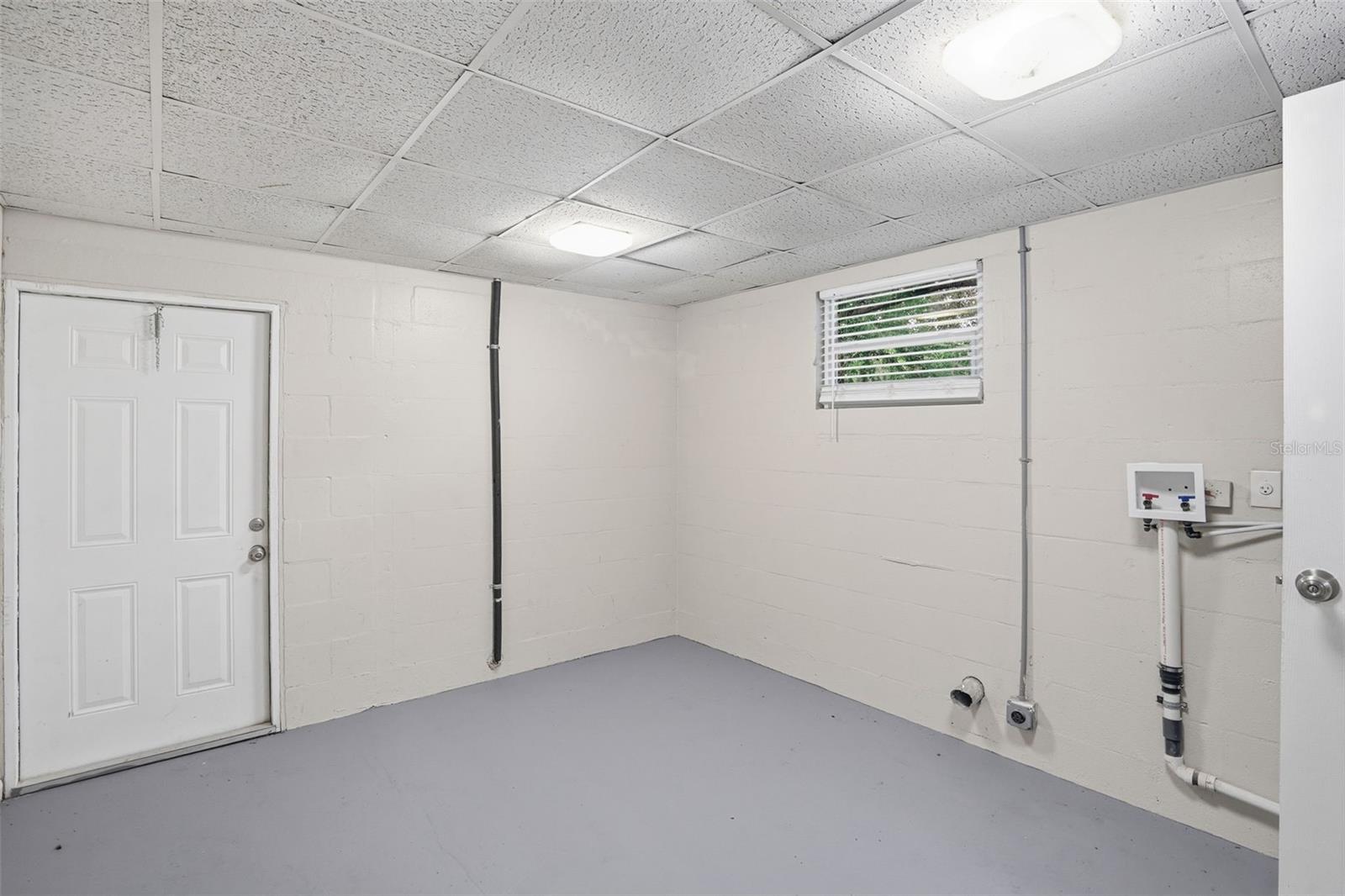 2213 N Hiawassee Rd Property Photo 26