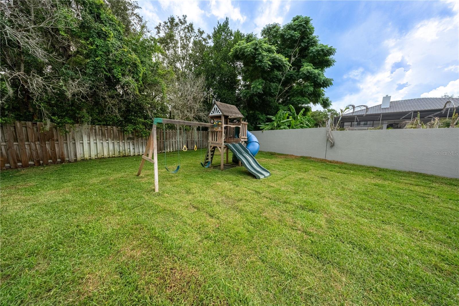 9197 Bay Hill Blvd Property Photo 24