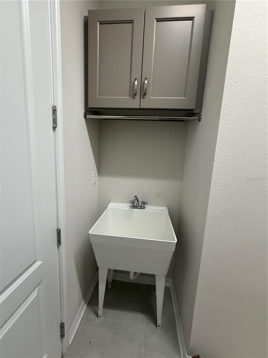 13183 Woodford St Property Photo 17