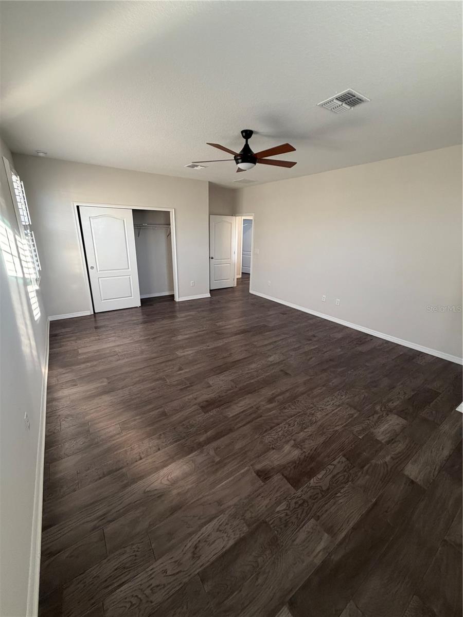 13183 Woodford St Property Photo 20