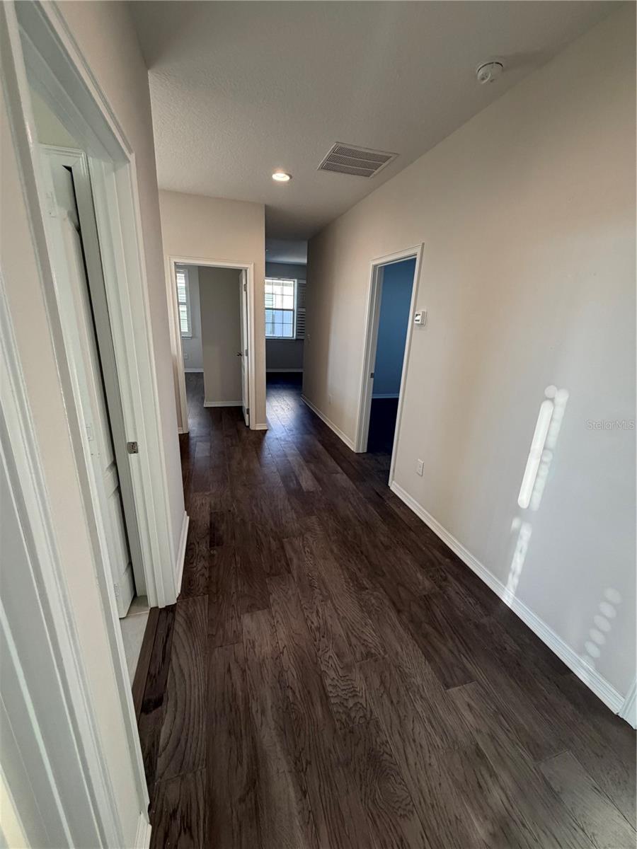 13183 Woodford St Property Photo 21