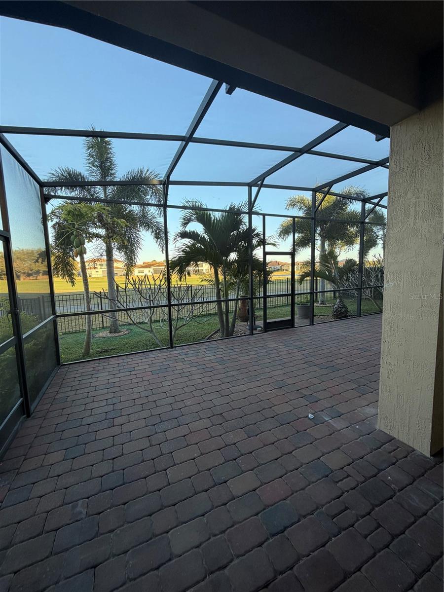 13183 Woodford St Property Photo 30