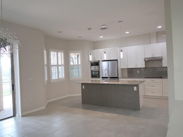 13183 Woodford St Property Photo 31