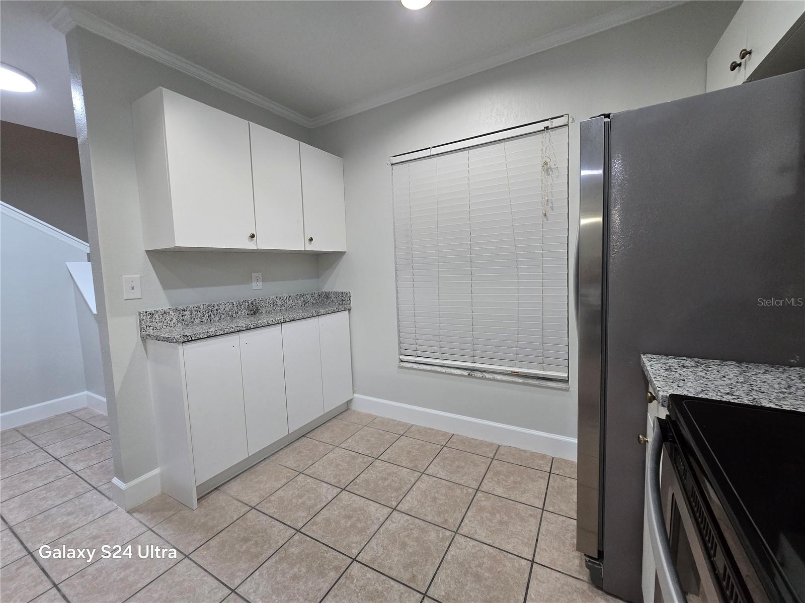 O6445201 Property Photo 8