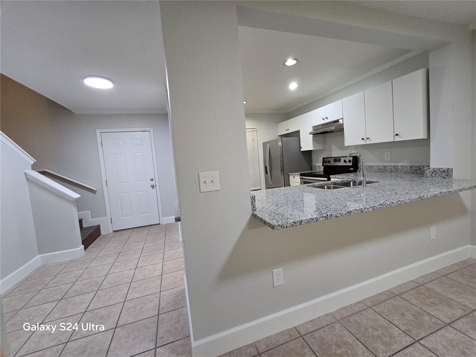 O6445201 Property Photo 12