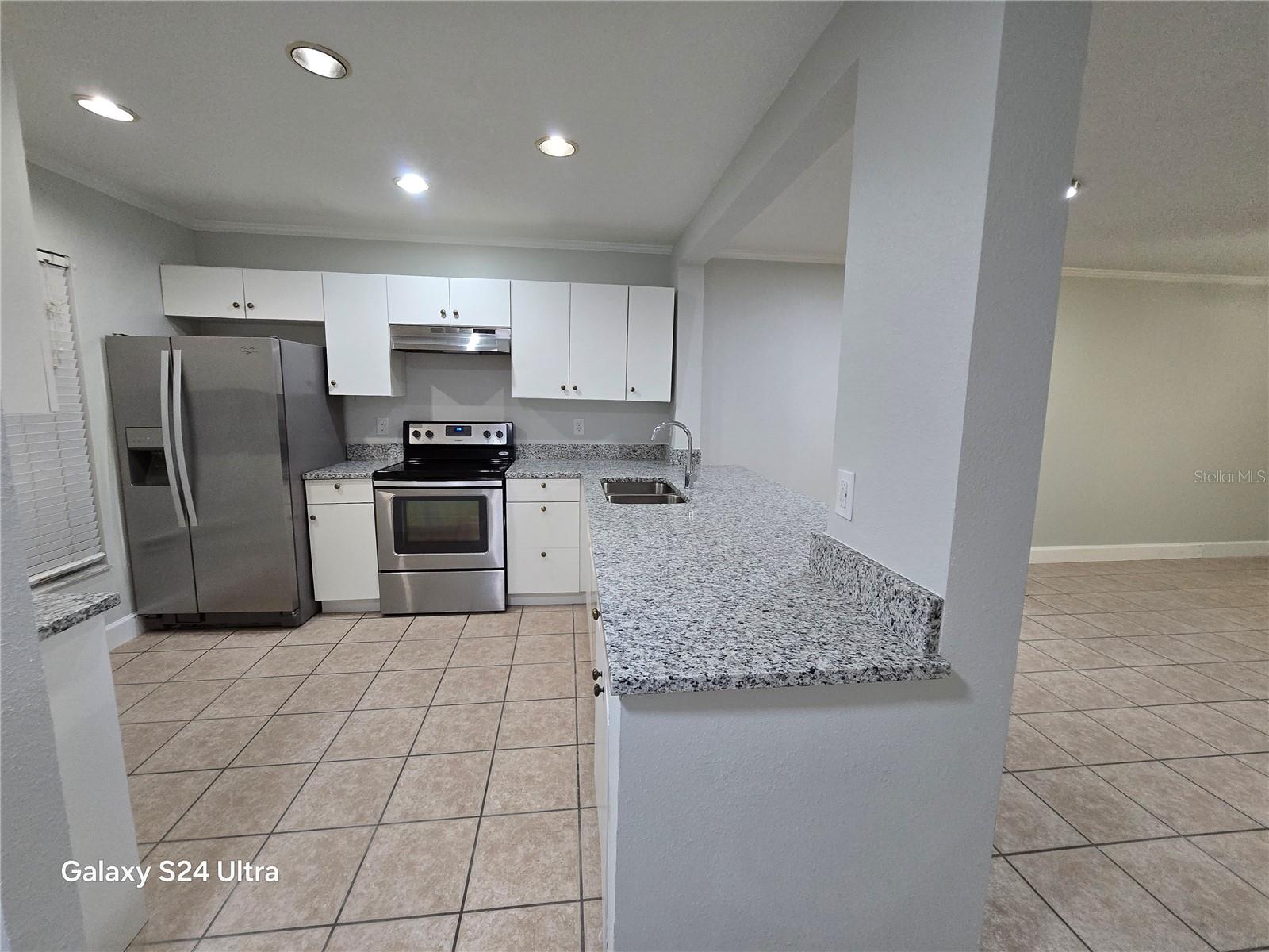 O6445201 Property Photo 13