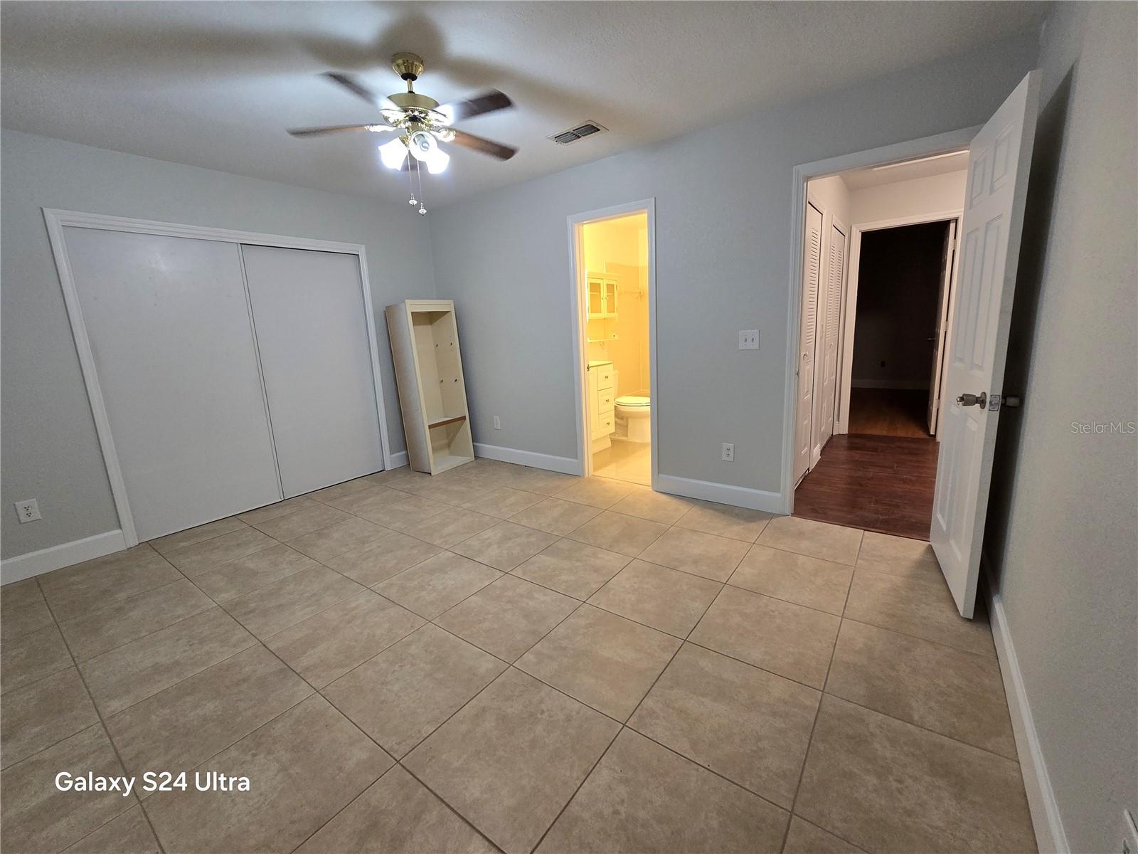 O6445201 Property Photo 15