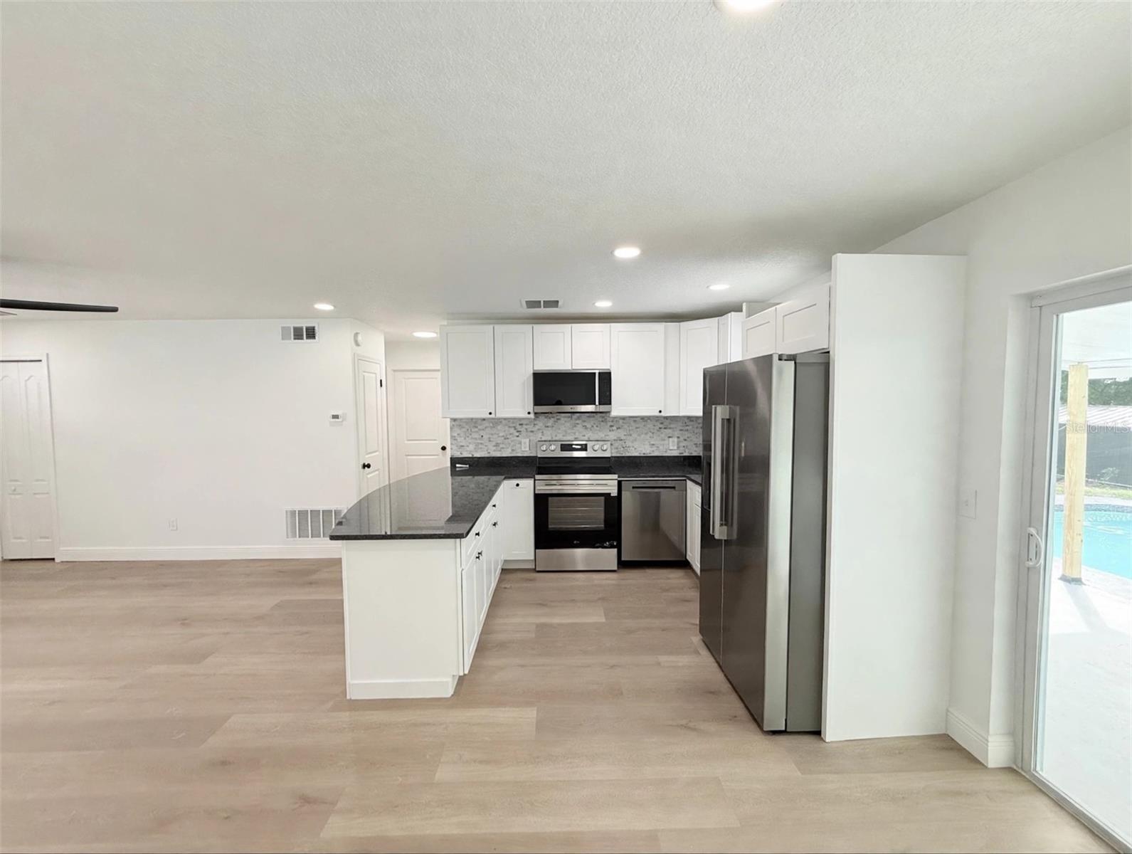 4058 Luan Dr Property Photo 9