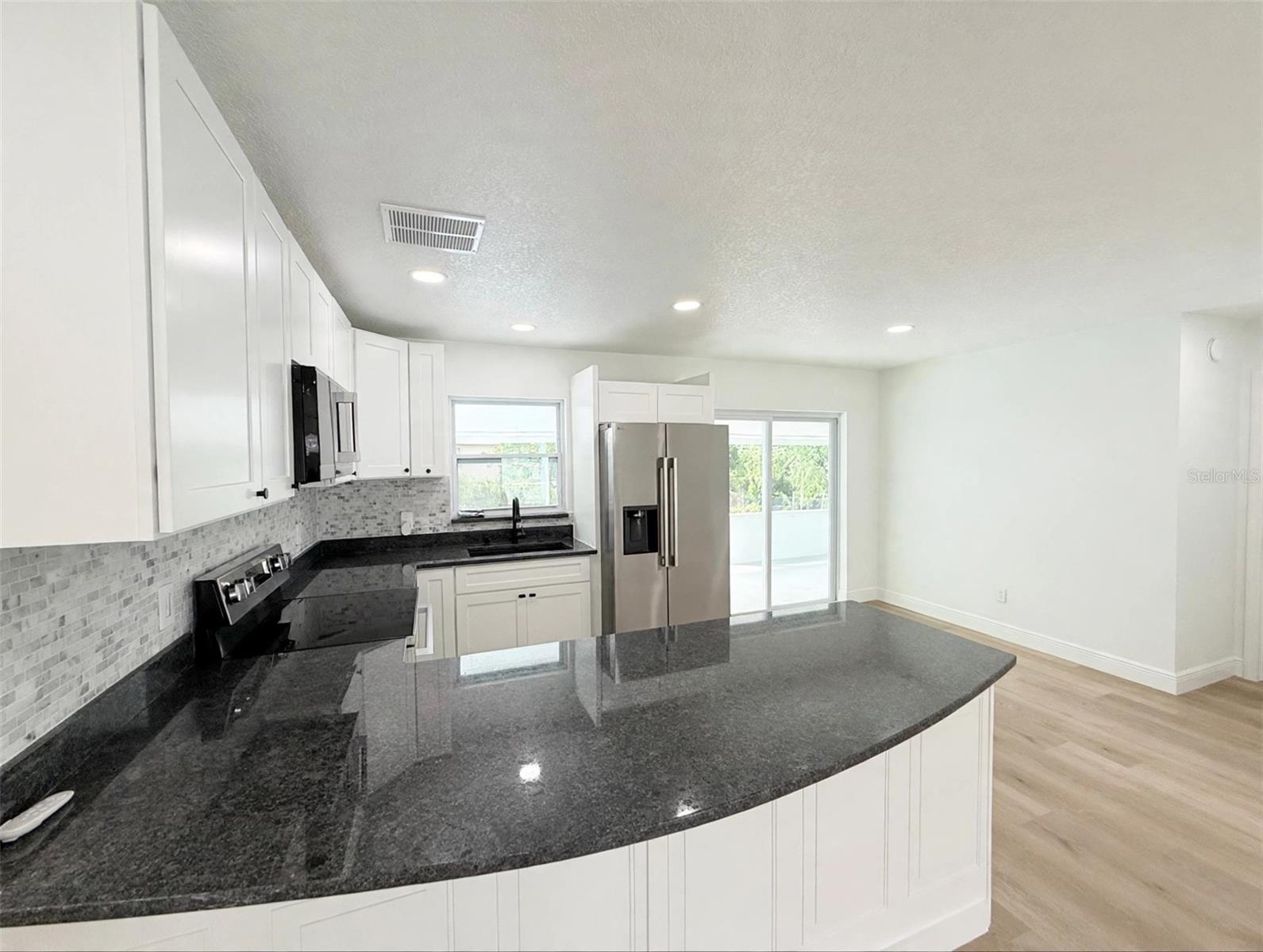 4058 Luan Dr Property Photo 11