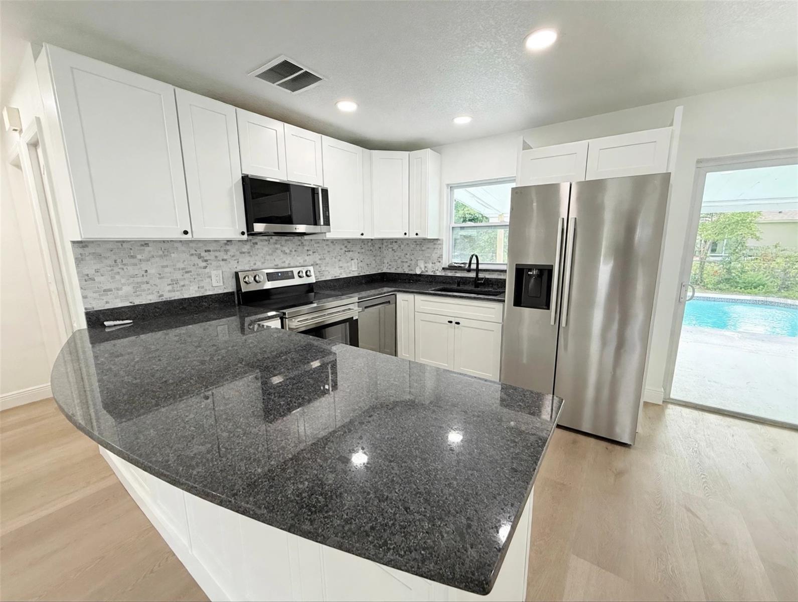 4058 Luan Dr Property Photo 17