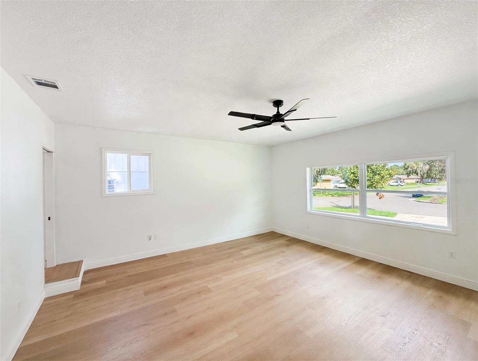 4058 Luan Dr Property Photo 23
