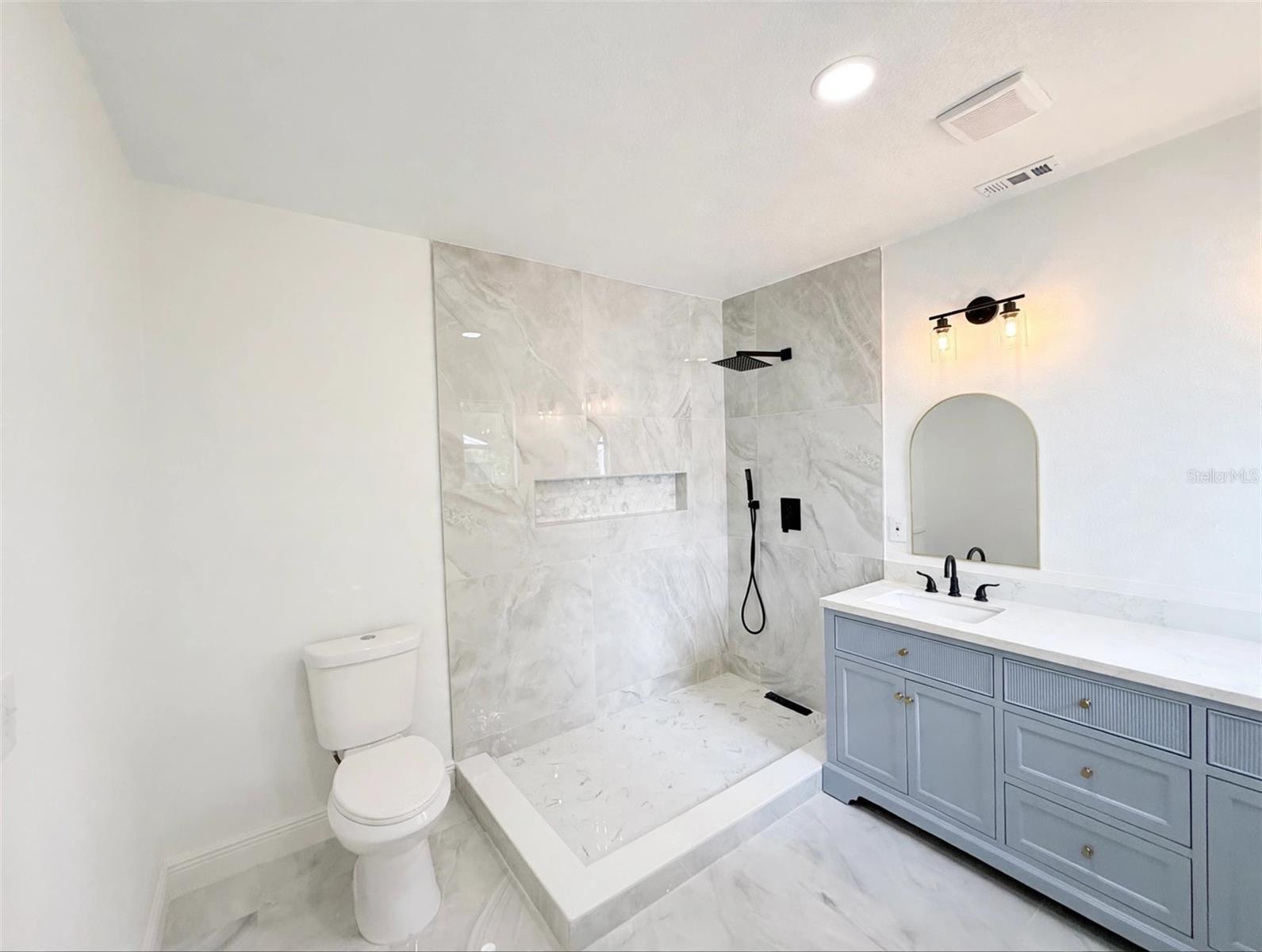 4058 Luan Dr Property Photo 27