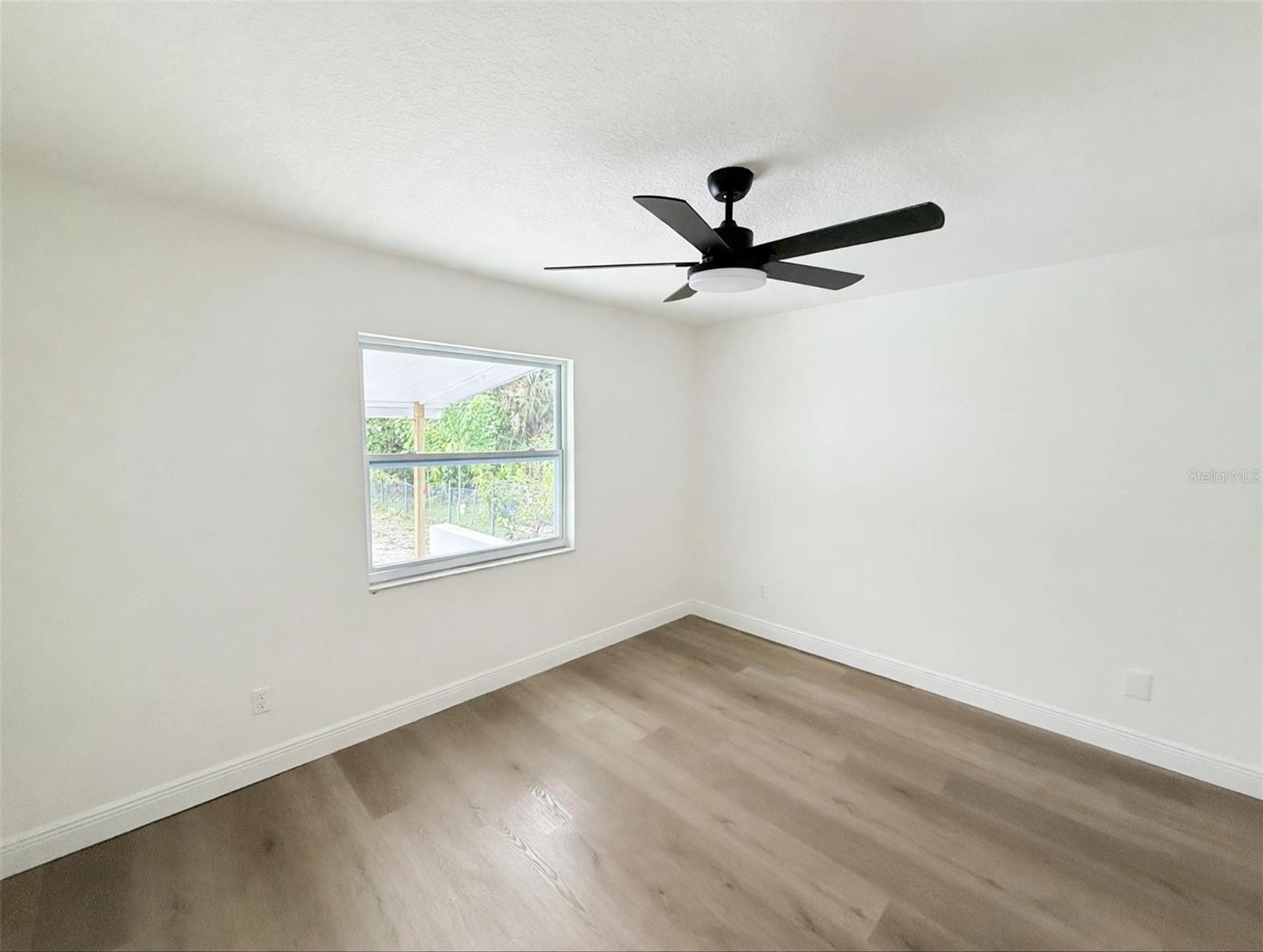4058 Luan Dr Property Photo 33