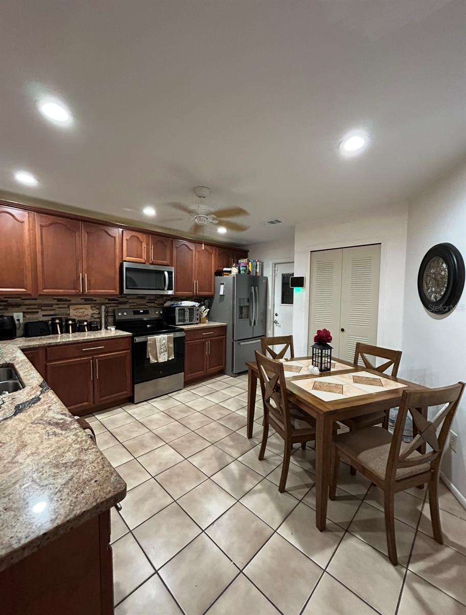 10103 Chesham Dr Property Photo 13