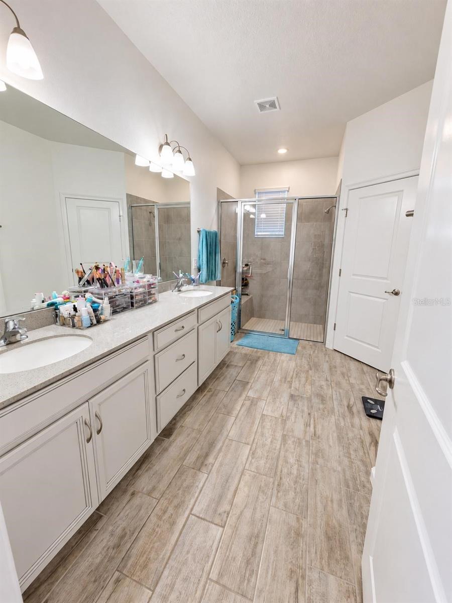 2913 Bluestem Ln Property Photo 9