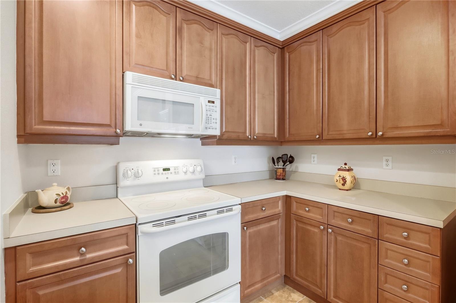 8168 Boat Hook Loop #302 Property Photo 13