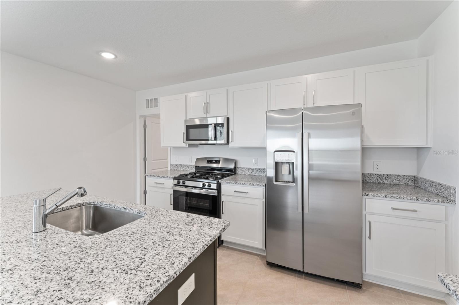 15014 Windflower Aly Property Photo 7