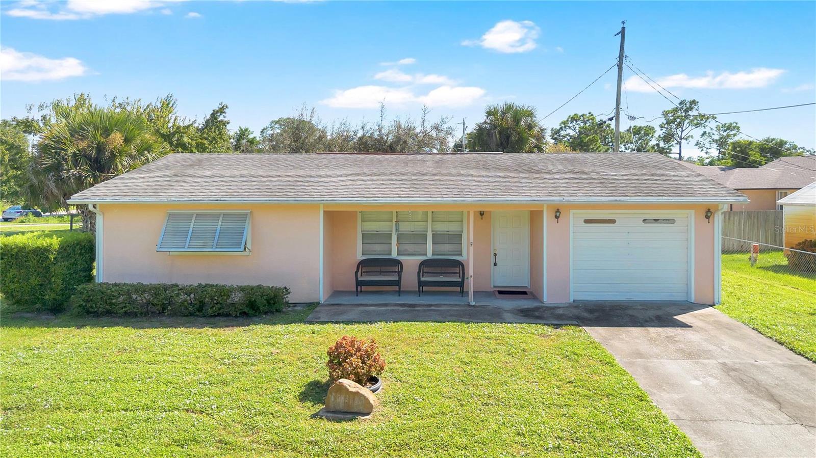 867 Floraland Ave Property Photo 1