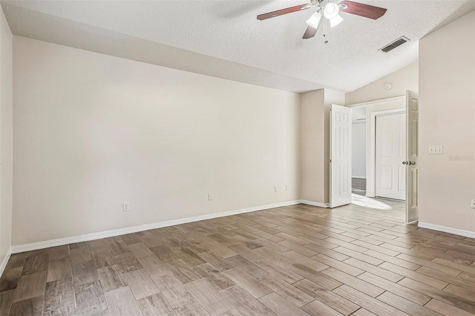9200 Valencia Palms Dr Property Photo 12