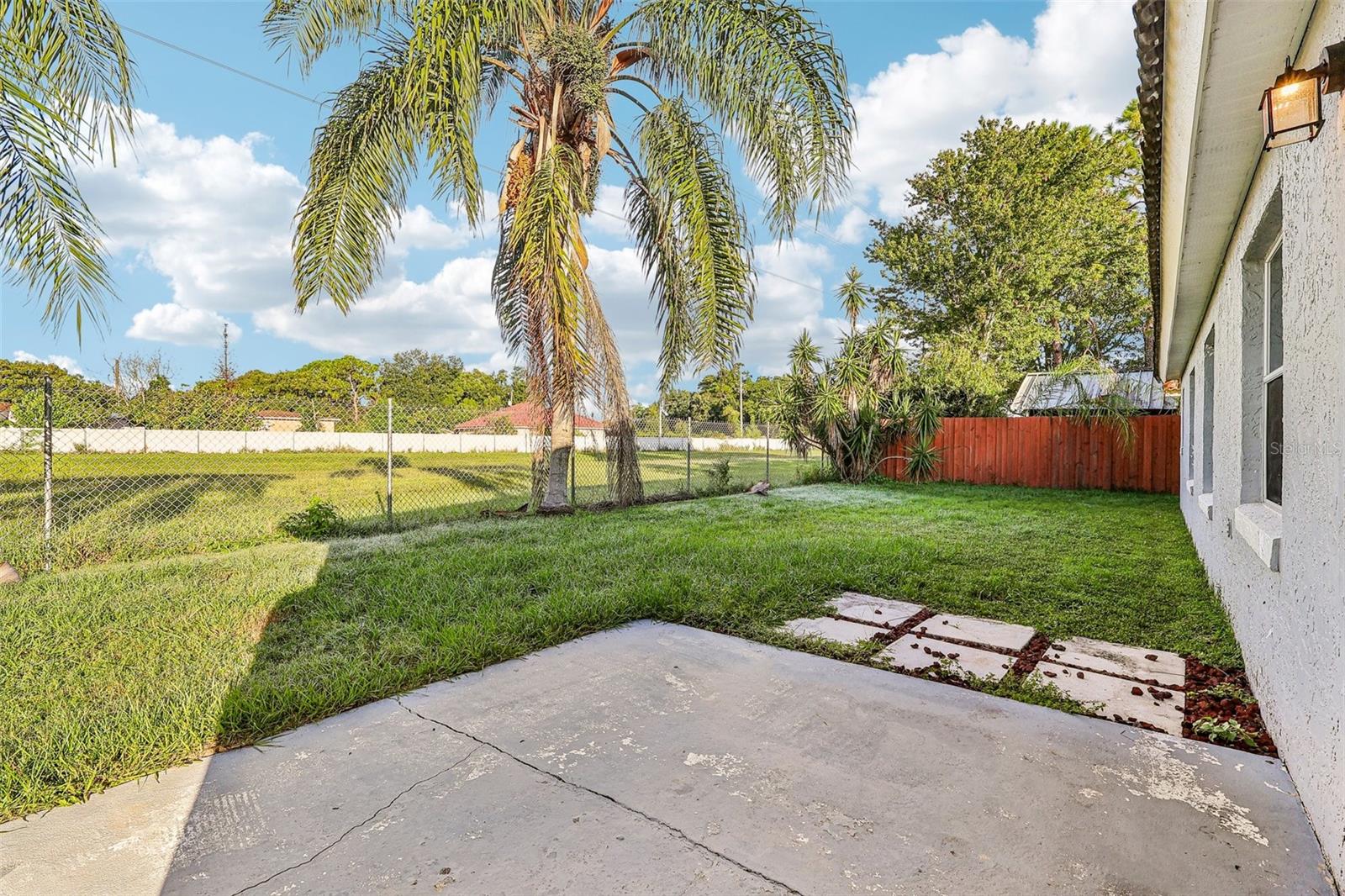 9200 Valencia Palms Dr Property Photo 25
