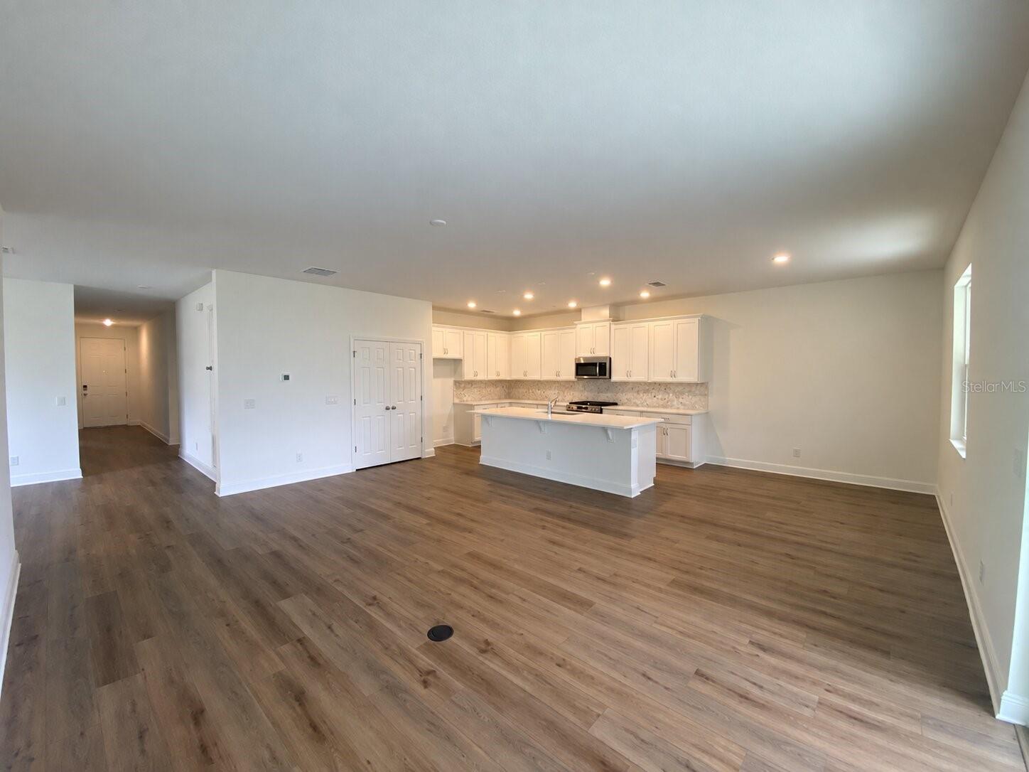 416 Lemongrass Rd Property Photo 3