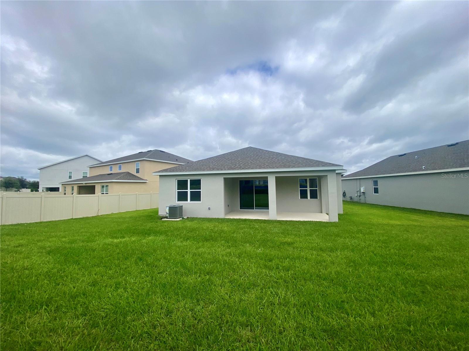416 Lemongrass Rd Property Photo 14