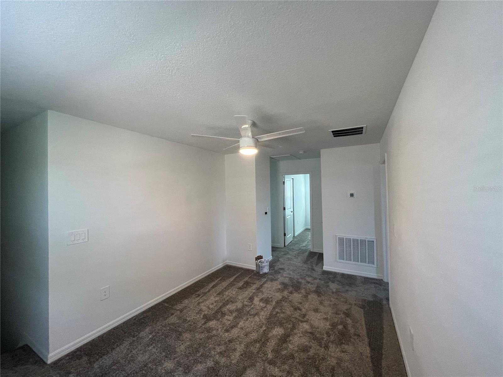 930 Cattleman St Property Photo 8