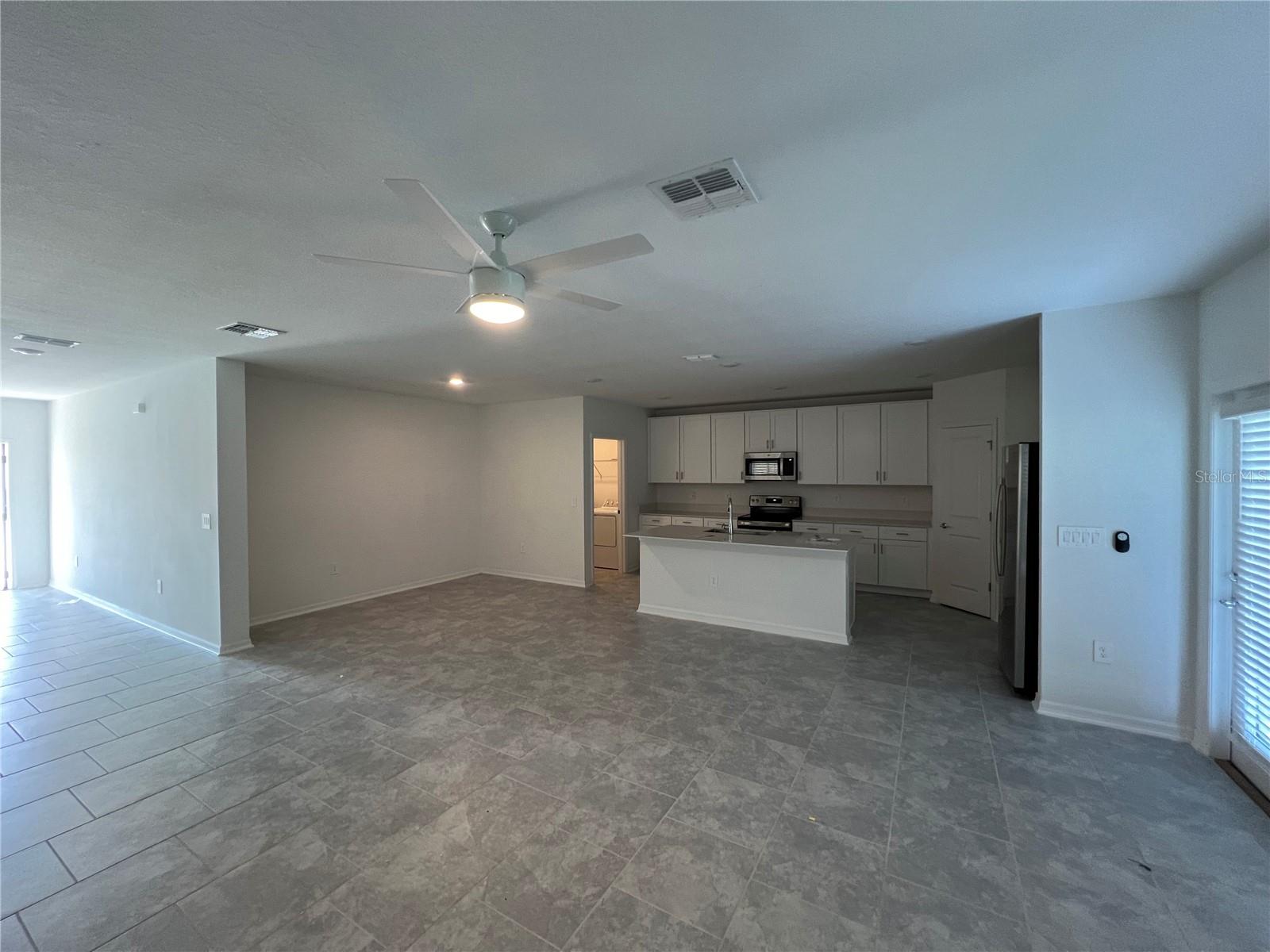 930 Cattleman St Property Photo 16