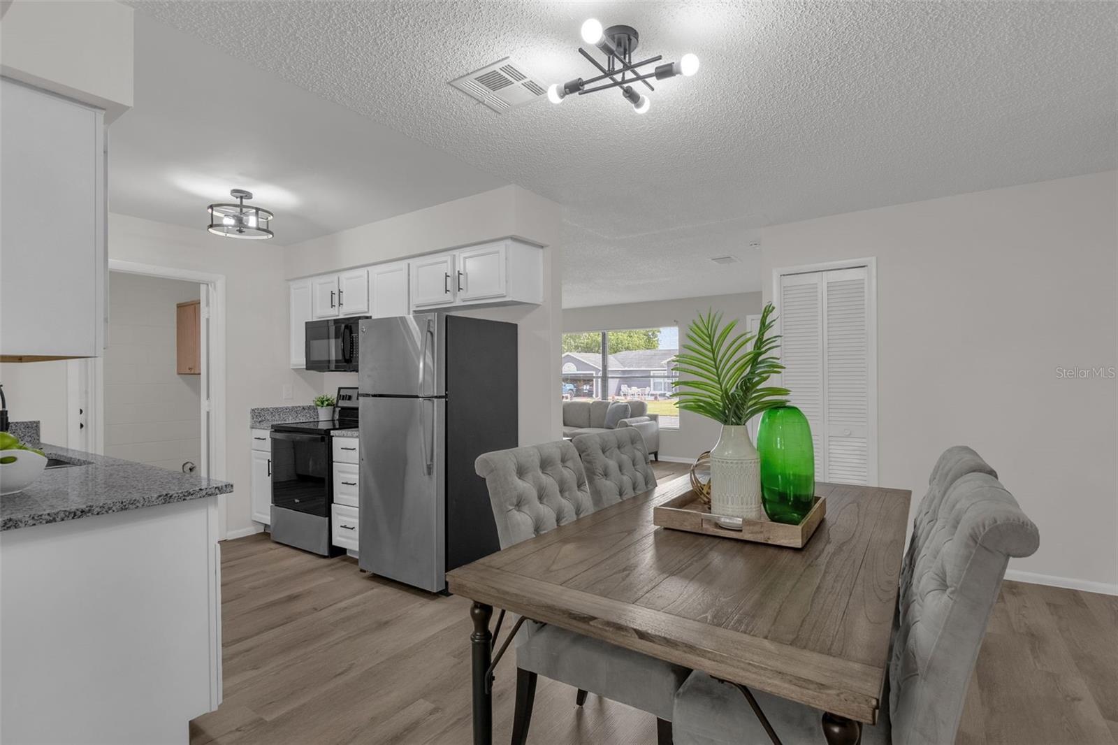 4424 Alfred St Property Photo 12