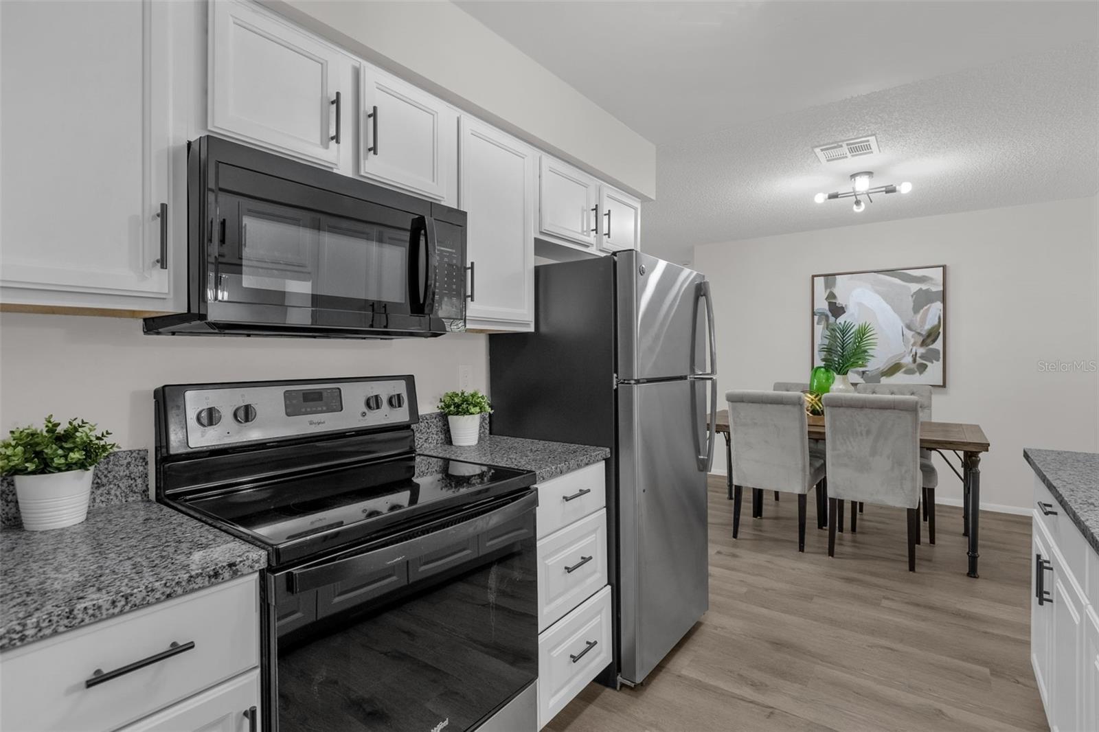 4424 Alfred St Property Photo 16