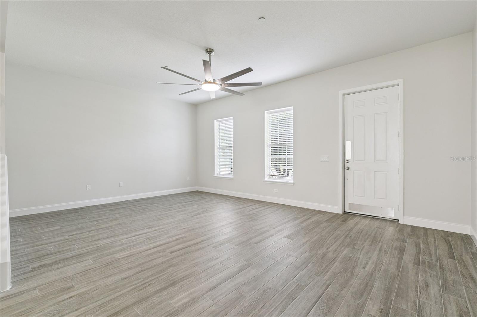 319 Celebration Blvd Property Photo 5