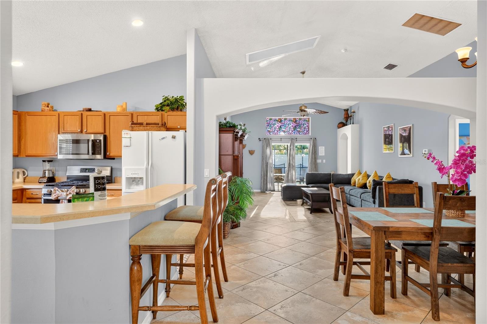 16028 Magnolia Hill St Property Photo 3