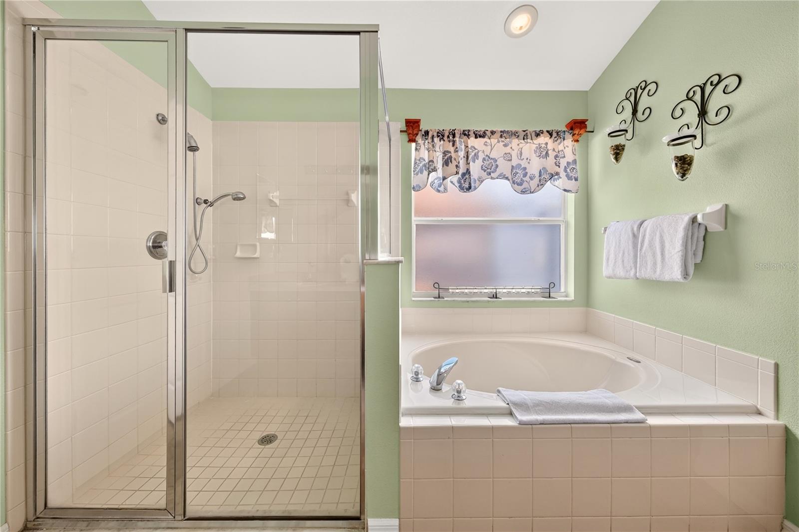 16028 Magnolia Hill St Property Photo 47