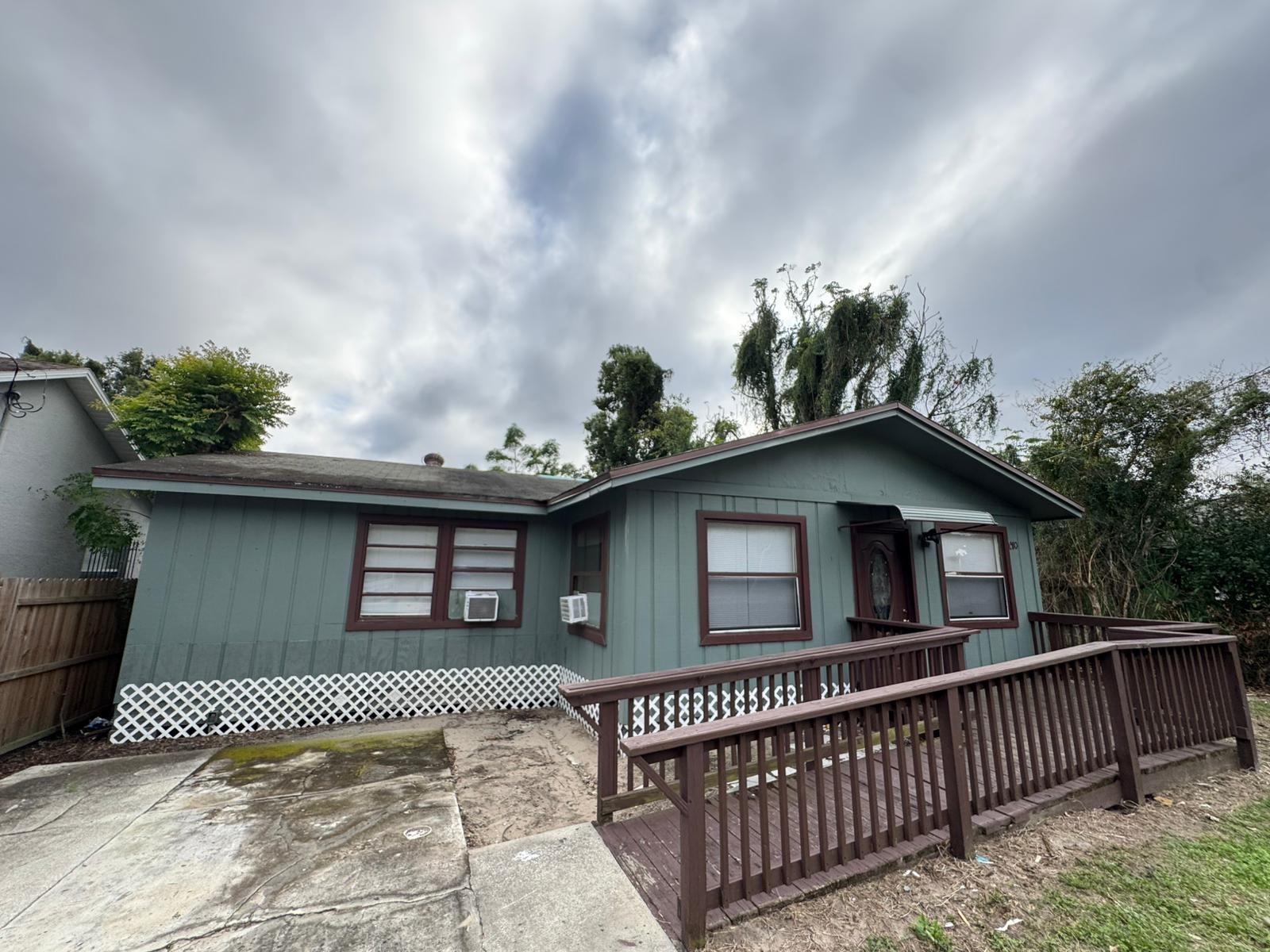 140 12th St Apopka Property Photo 1