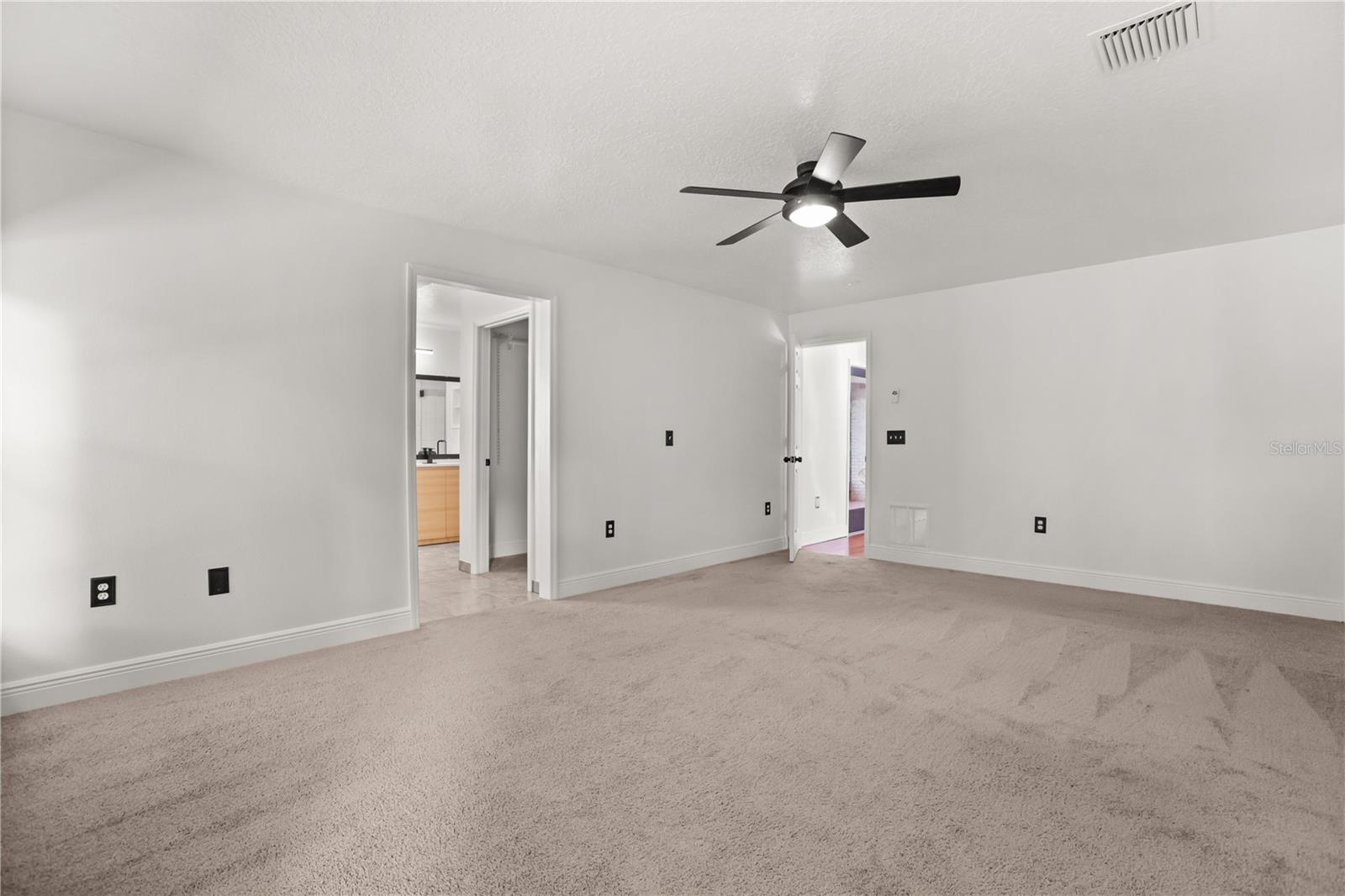 141 Poinciana Ln Property Photo 18
