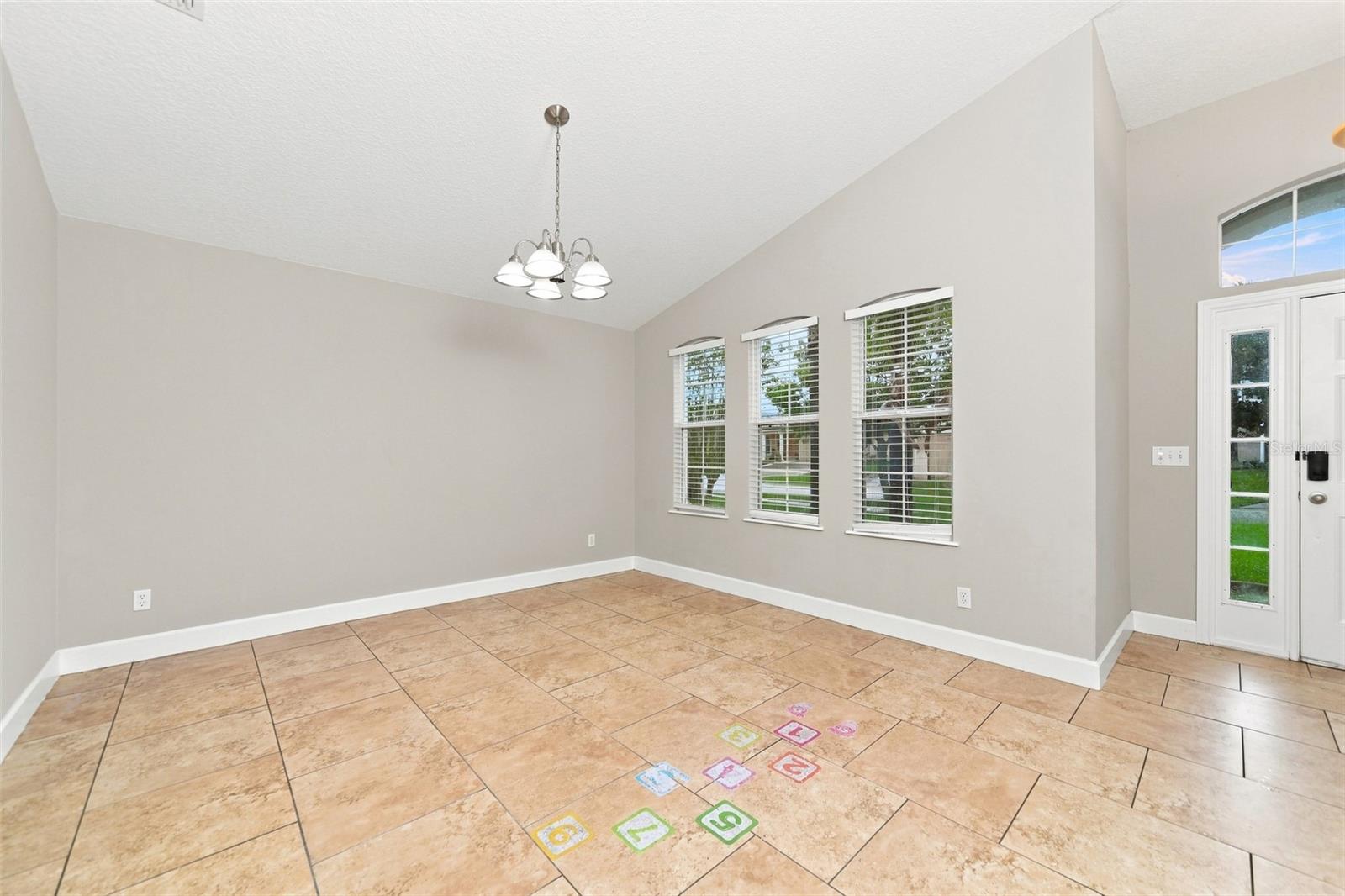 324 Anorak St Property Photo 2