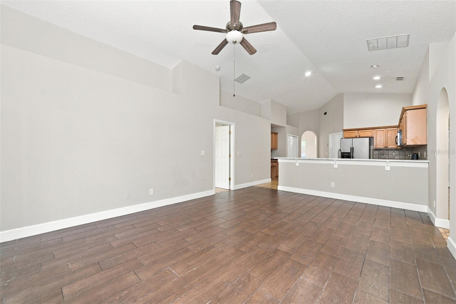 324 Anorak St Property Photo 4