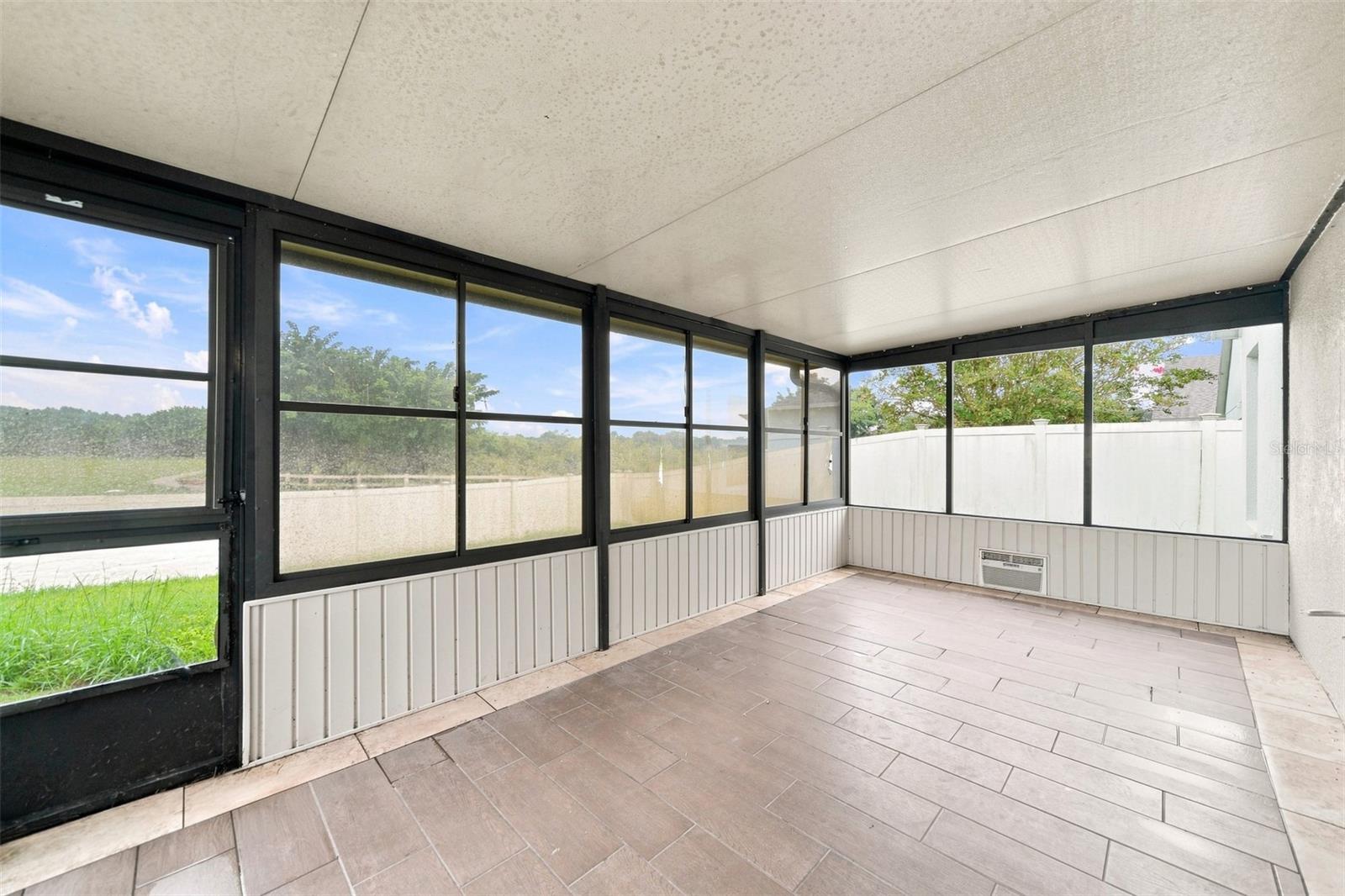 324 Anorak St Property Photo 10